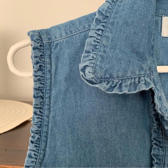 Vintage Gitano Ruffle Button-Front Sleeveless Denim Shirt, Size Large - Picture 5 of 11